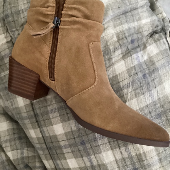 Brand new  suede boots - Picture 2 of 6